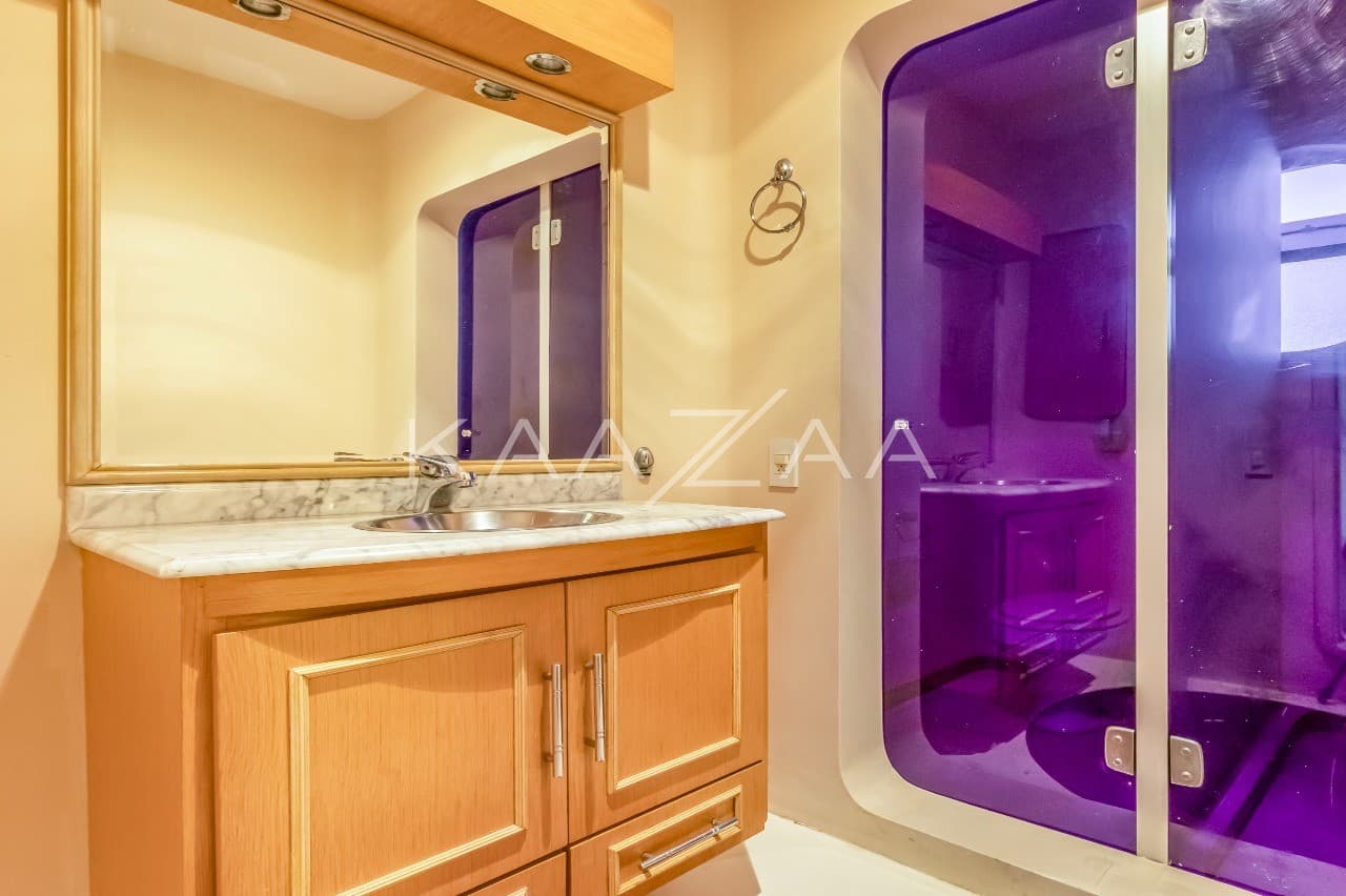 O clima retro futurista marca presença. Acabamentos super originais, em apartamento nos Jardins. - Foto 16