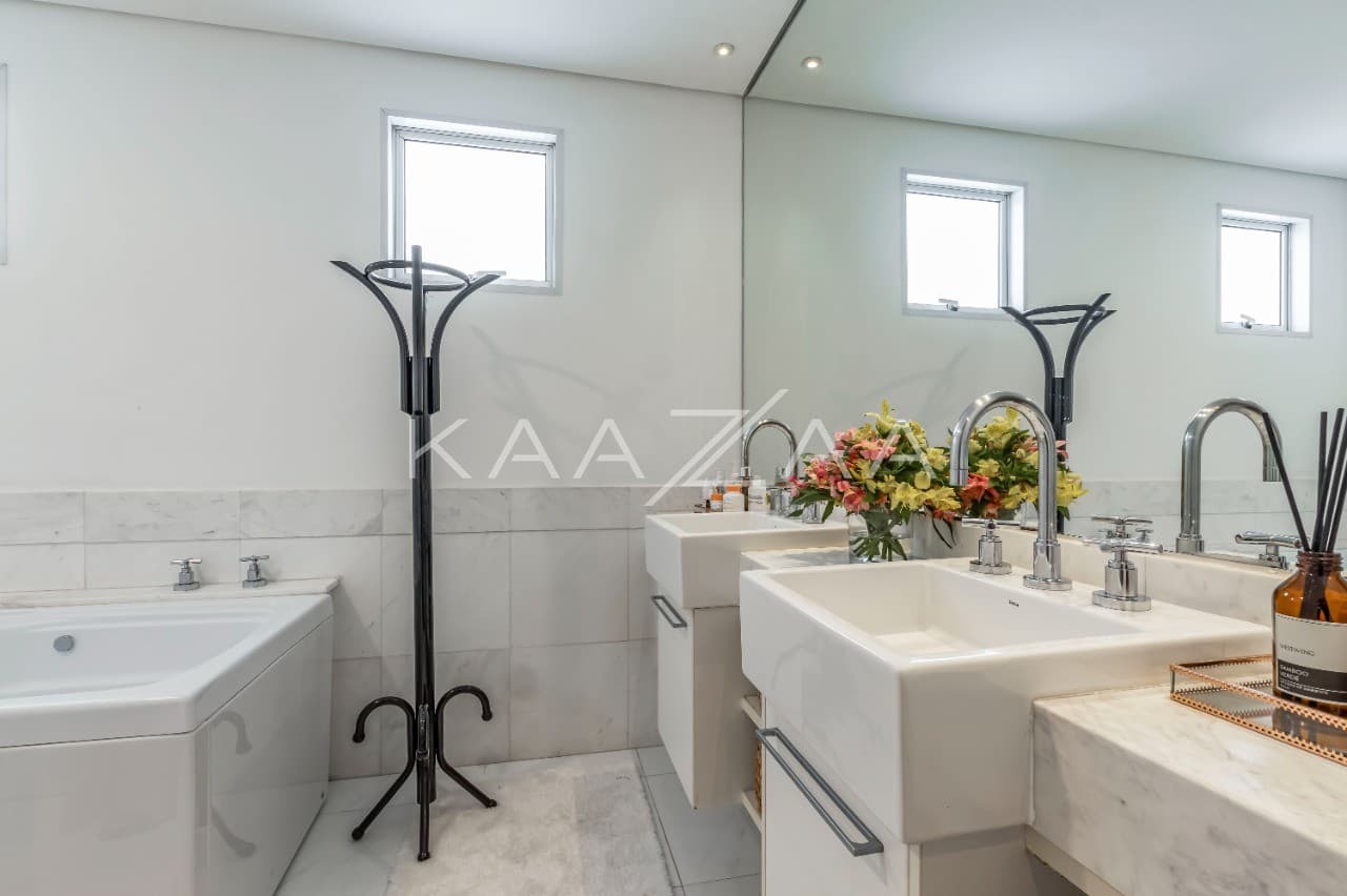 Espaços incríveis e amplos, em condomínio com lazer completo. Tudo isso perto do Parque Ibirapuera, na Vila Nova Conceição. - Foto 12