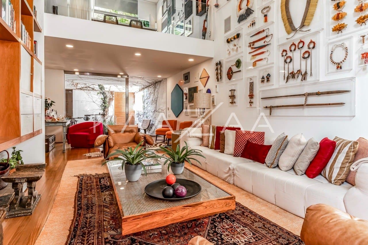 Uma mescla entre natureza e cidade grande se encontra nesta casa no Jardim Paulistano. - Foto 5