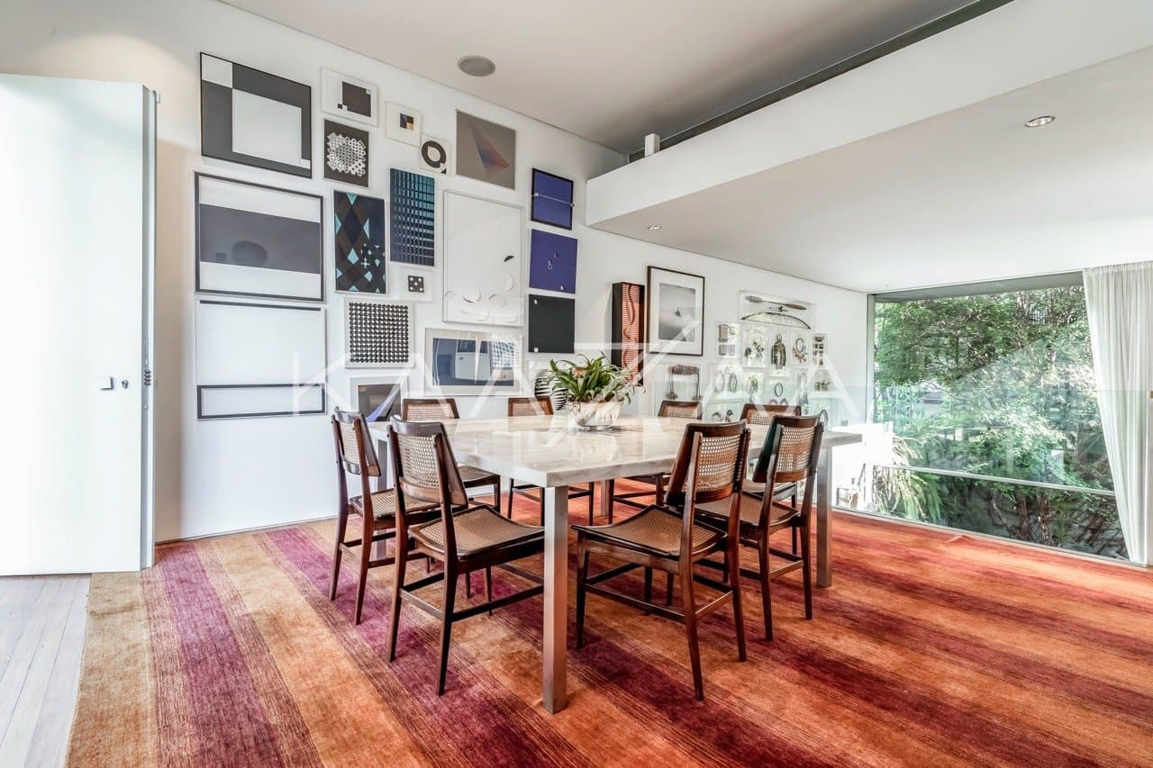 Uma mescla entre natureza e cidade grande se encontra nesta casa no Jardim Paulistano. - Foto 8