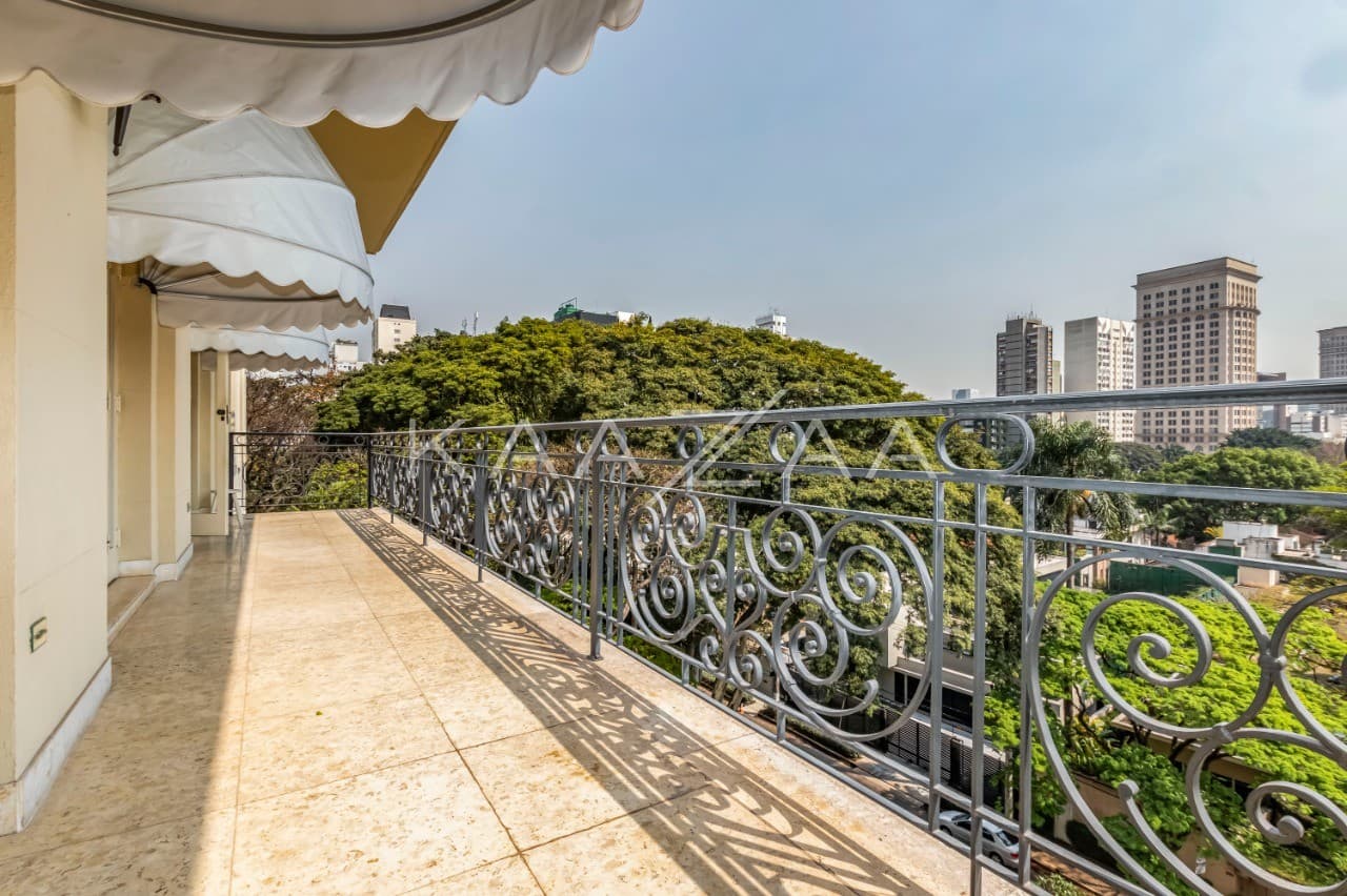 Apartamento com vista estonteante, rodeado de árvores. Lindenberg em uma das regiões mais nobres de SP, no Jardim Europa. - Foto 3