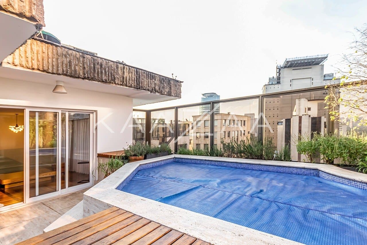 Cobertura com uma linda vista para apreciar, e um terraço delicioso para aproveitar. No Itaim Bibi. - Foto 4