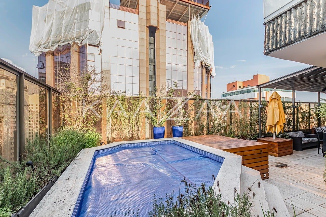 Cobertura com uma linda vista para apreciar, e um terraço delicioso para aproveitar. No Itaim Bibi. - Foto 5