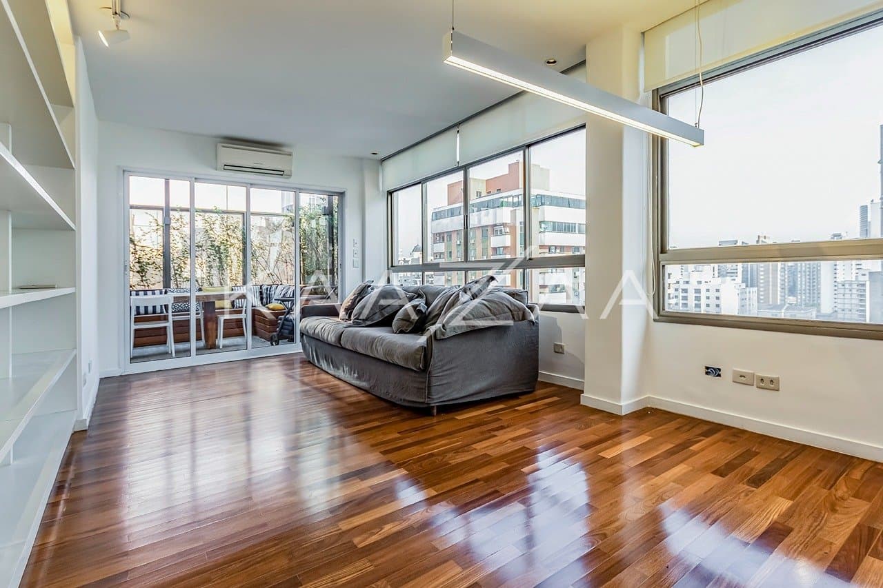 Cobertura com uma linda vista para apreciar, e um terraço delicioso para aproveitar. No Itaim Bibi. - Foto 12