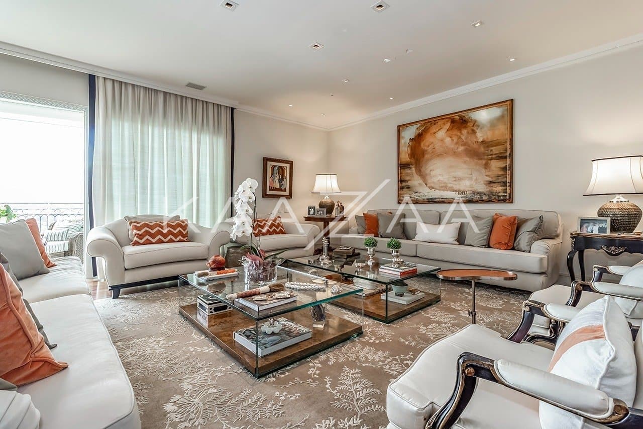 Ambientes suntuosos, planta ampla e vista panorâmica. Apartamento neoclássico no Jardim Guedala. - Foto 3