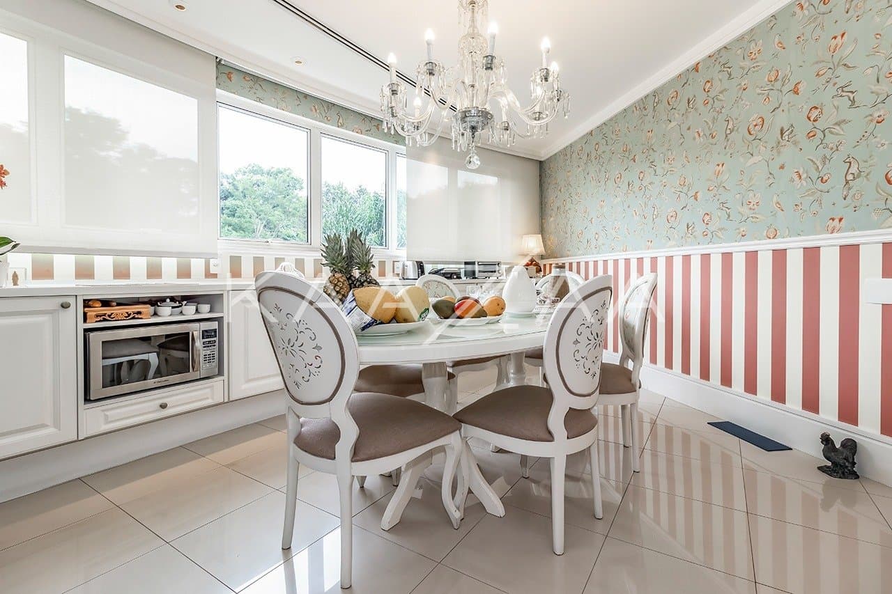 Ambientes suntuosos, planta ampla e vista panorâmica. Apartamento neoclássico no Jardim Guedala. - Foto 19