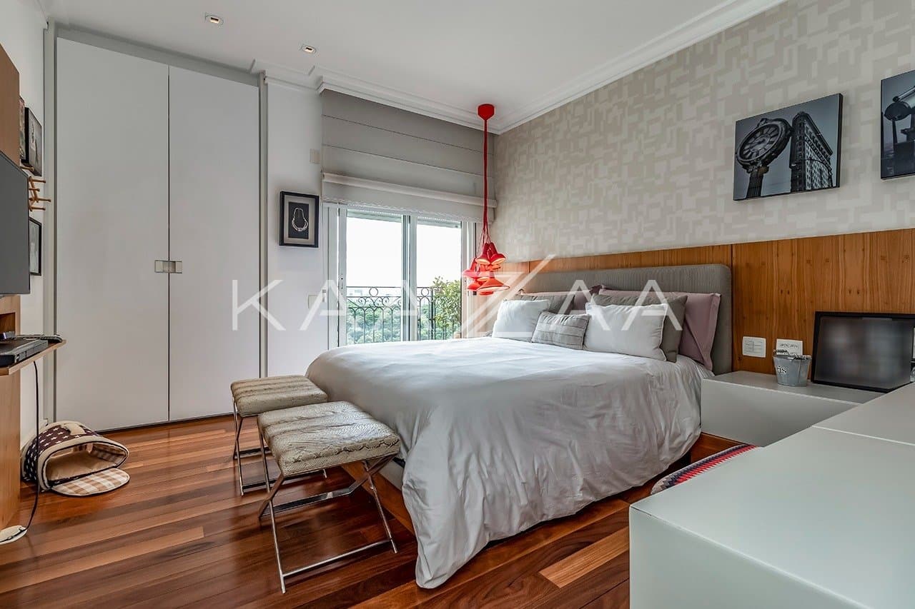 Ambientes suntuosos, planta ampla e vista panorâmica. Apartamento neoclássico no Jardim Guedala. - Foto 27