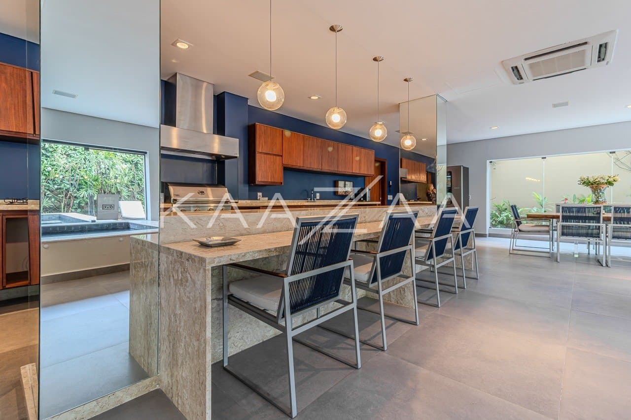 Casa completa em lazer, amplitude e privacidade, com 5 suítes. Em ótima localização na Cidade Jardim. - Foto 9