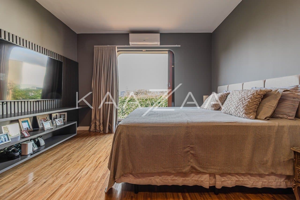 Casa completa em lazer, amplitude e privacidade, com 5 suítes. Em ótima localização na Cidade Jardim. - Foto 25