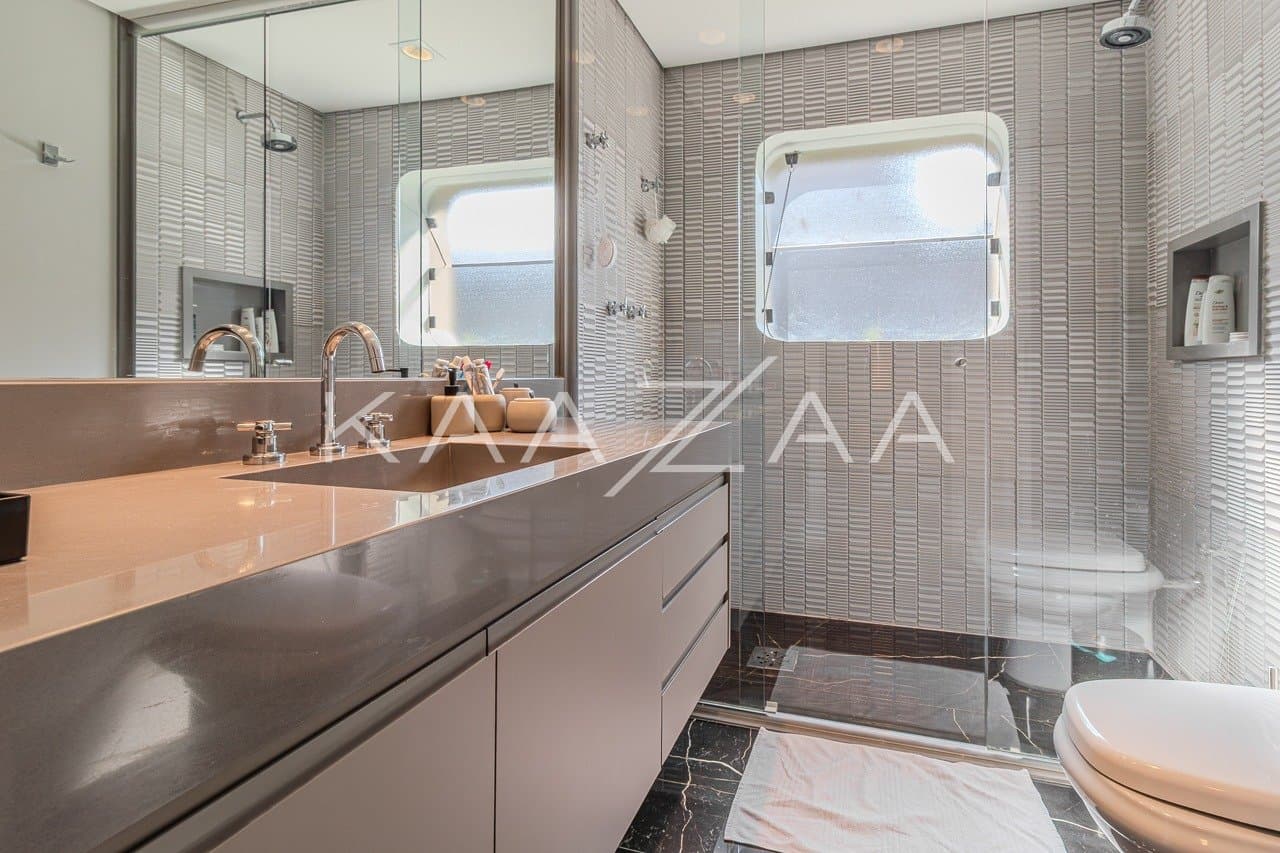 Casa completa em lazer, amplitude e privacidade, com 5 suítes. Em ótima localização na Cidade Jardim. - Foto 29