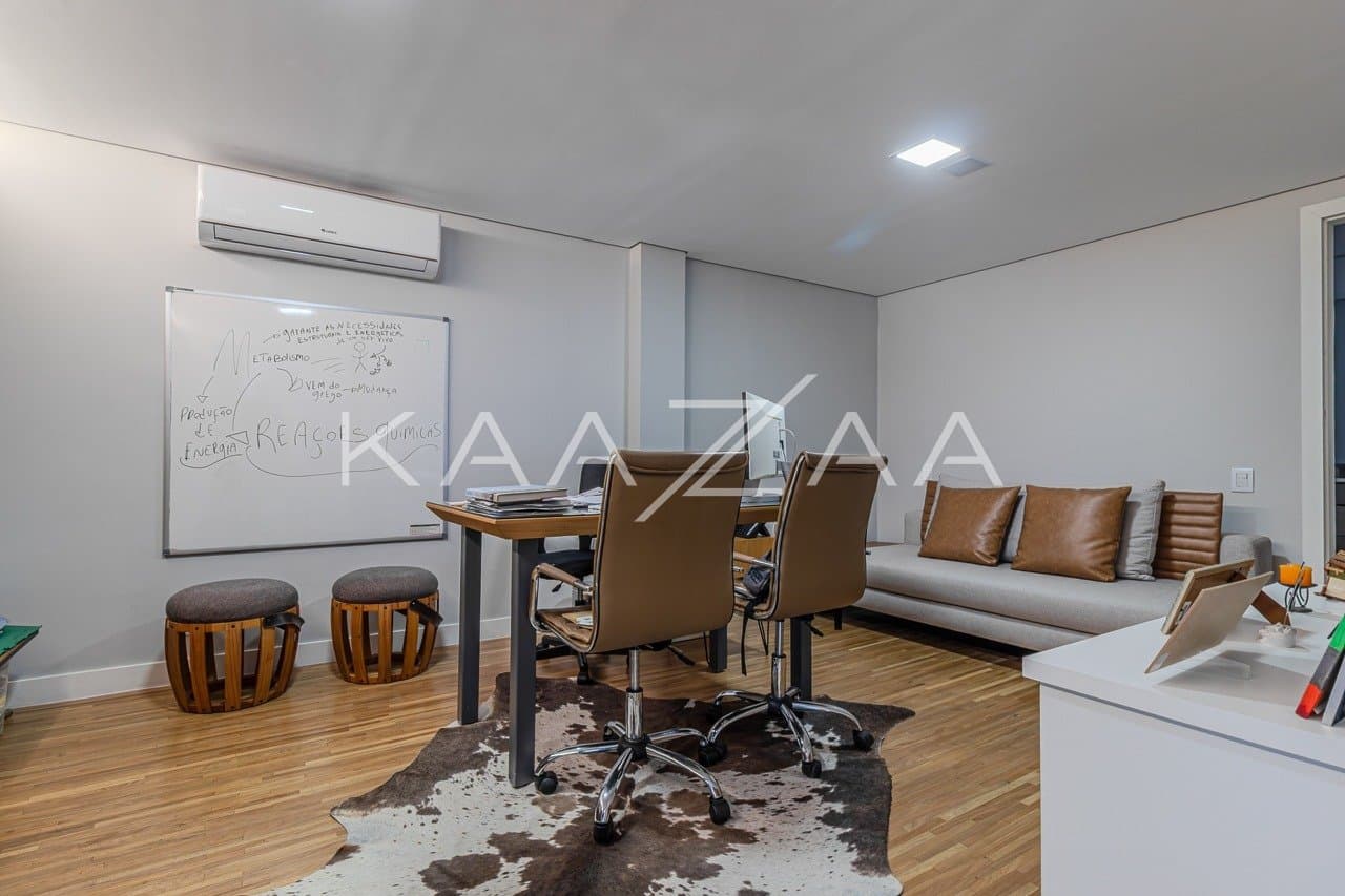 Casa completa em lazer, amplitude e privacidade, com 5 suítes. Em ótima localização na Cidade Jardim. - Foto 35