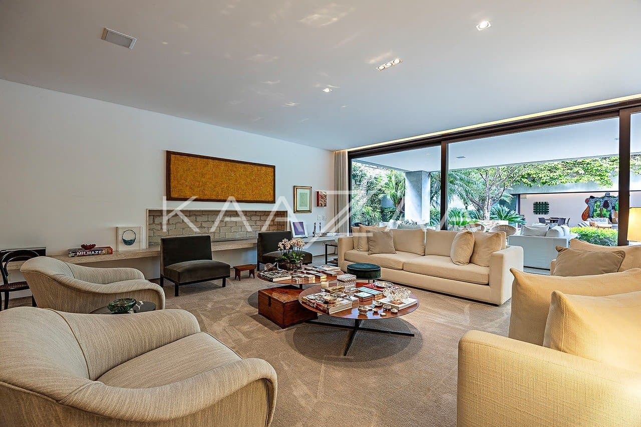 Arquitetura e paisagismo irretocáveis: casa no Jardim Paulistano. - Foto 17