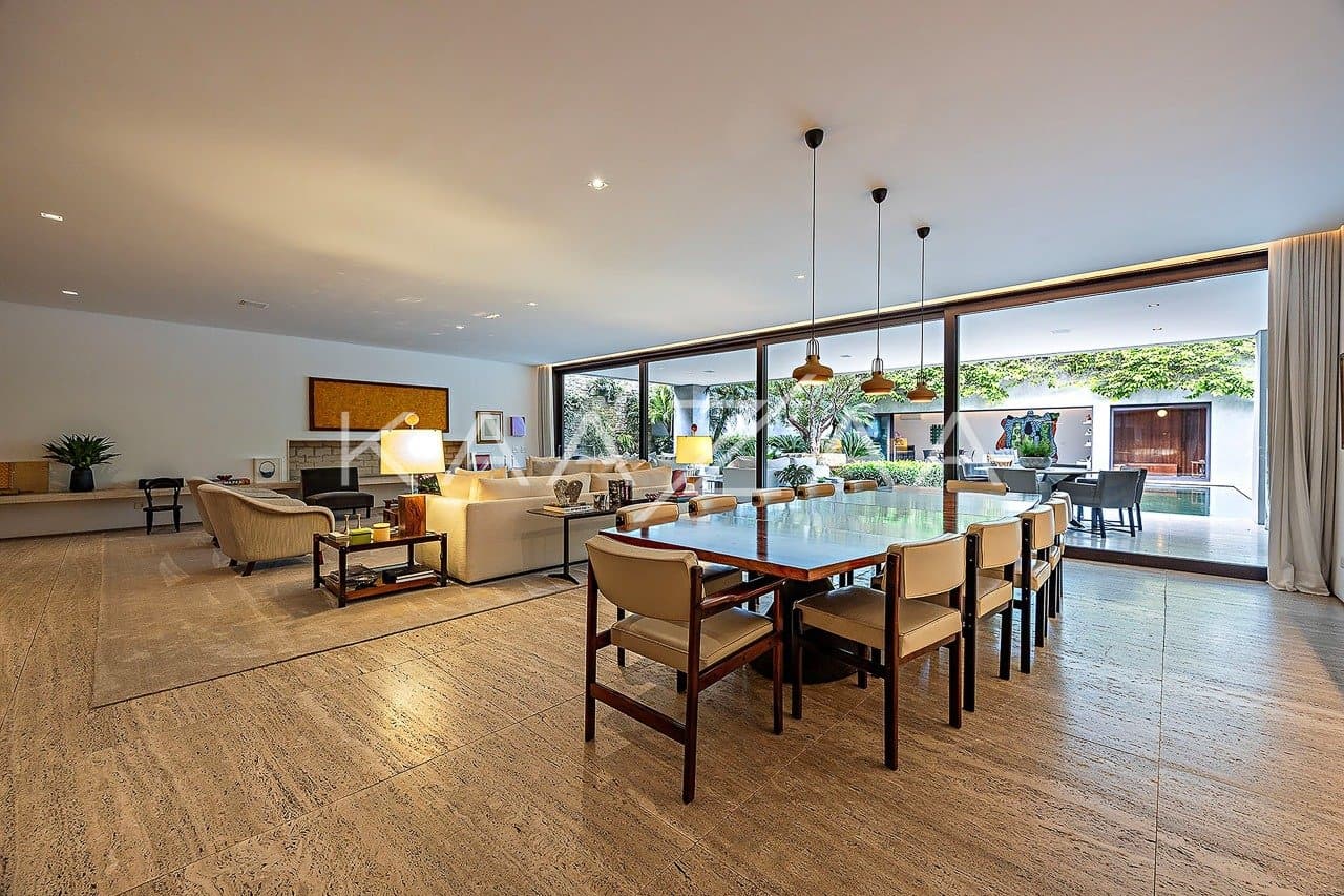 Arquitetura e paisagismo irretocáveis: casa no Jardim Paulistano. - Foto 20