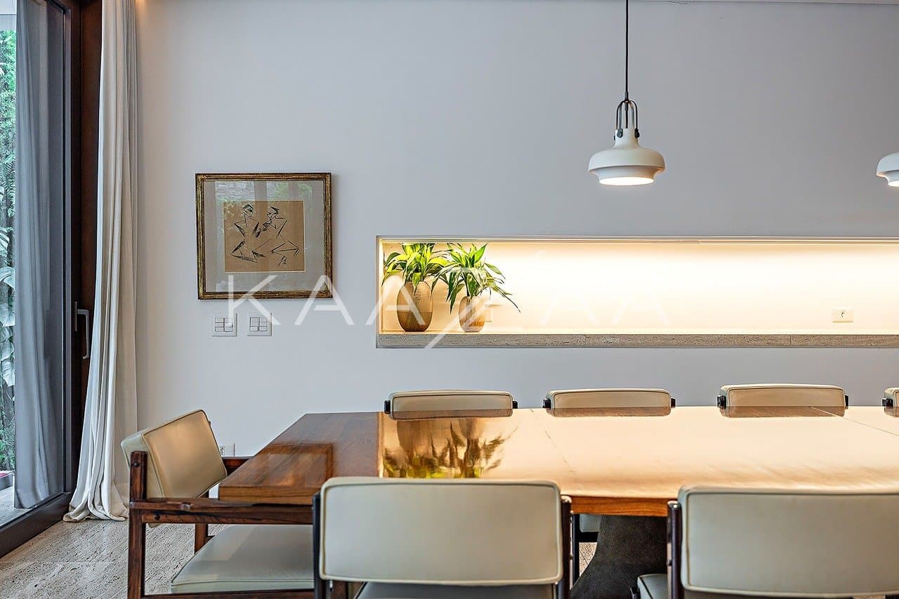 Arquitetura e paisagismo irretocáveis: casa no Jardim Paulistano. - Foto 23