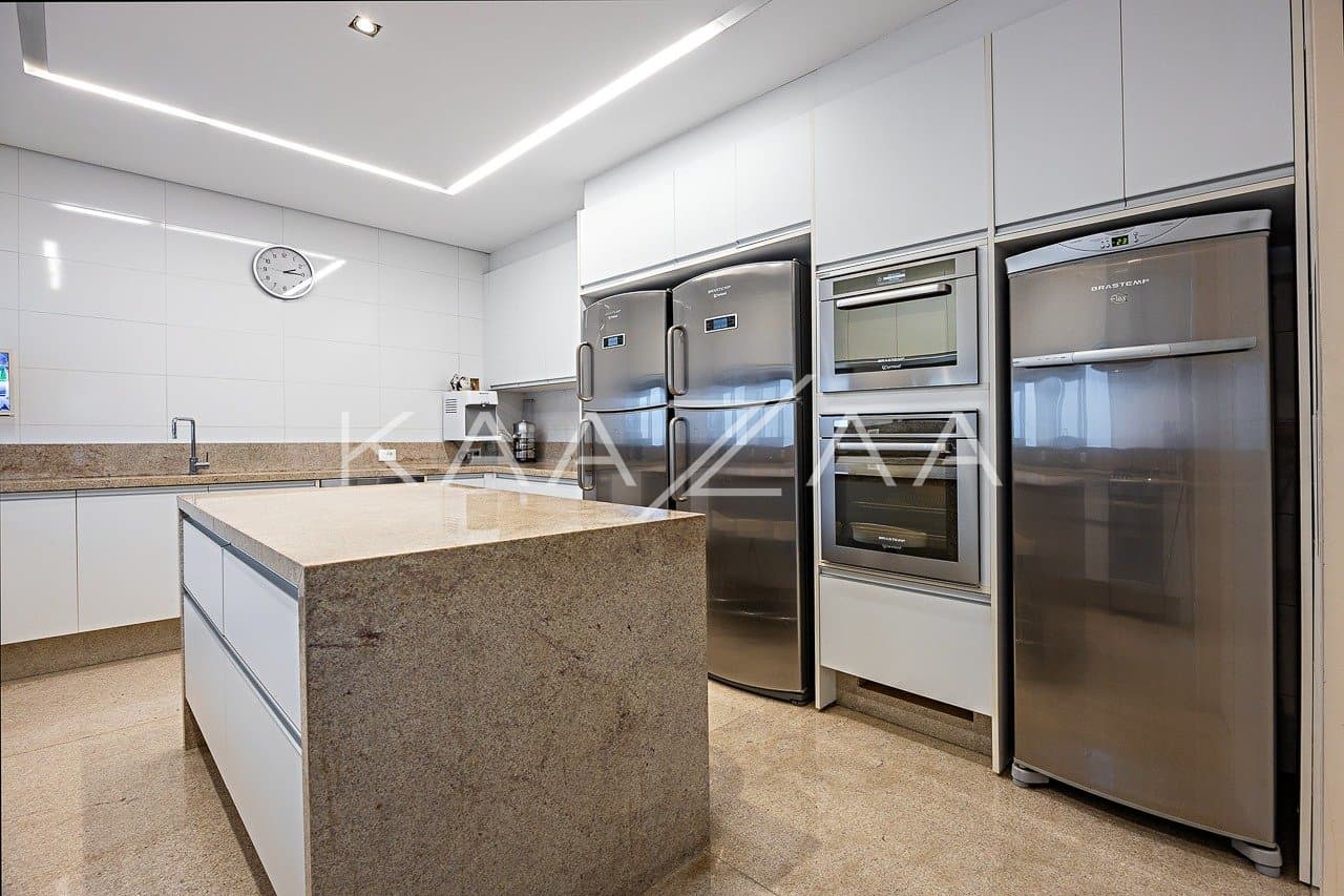 Arquitetura e paisagismo irretocáveis: casa no Jardim Paulistano. - Foto 29