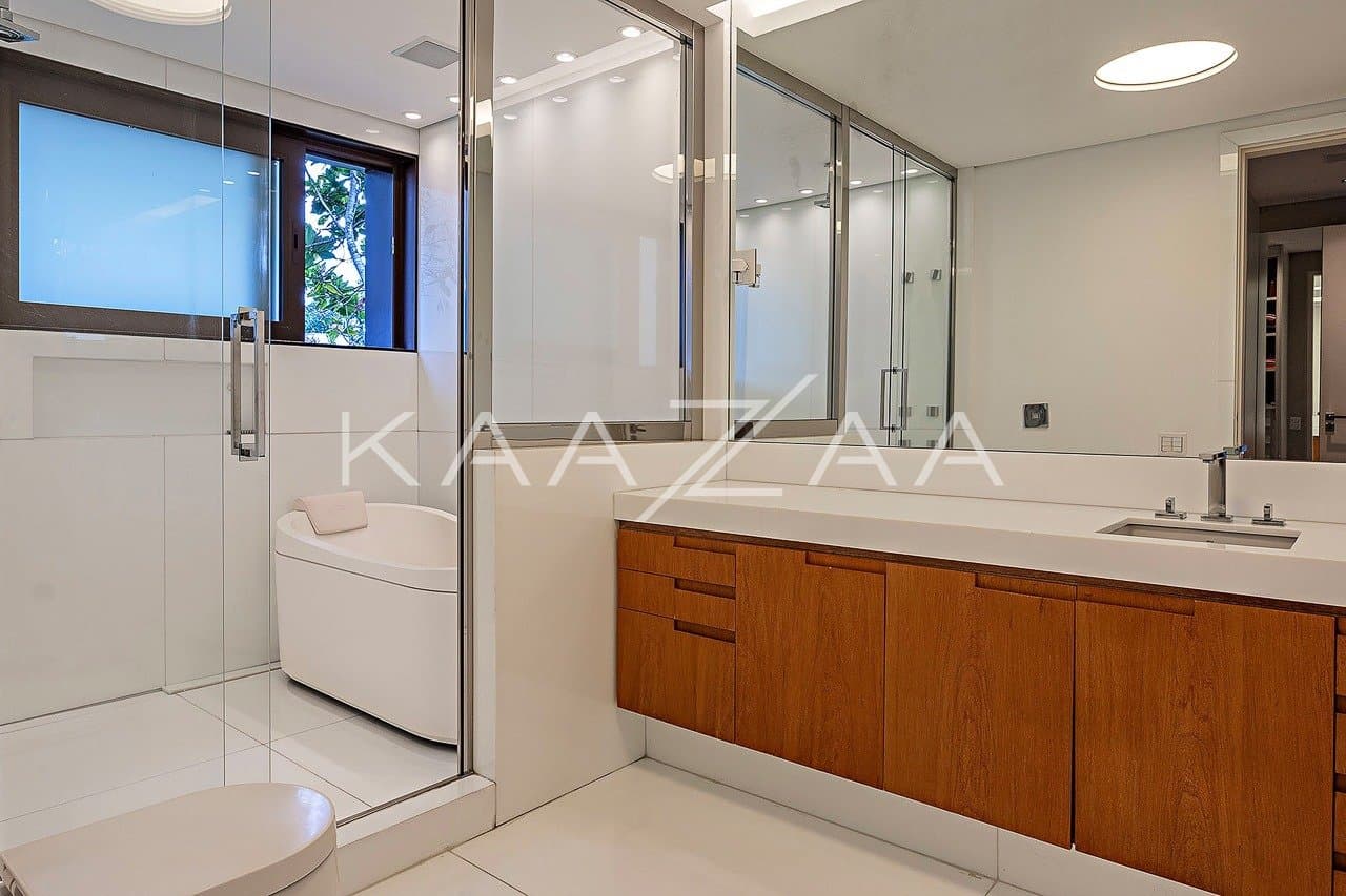 Arquitetura e paisagismo irretocáveis: casa no Jardim Paulistano. - Foto 32