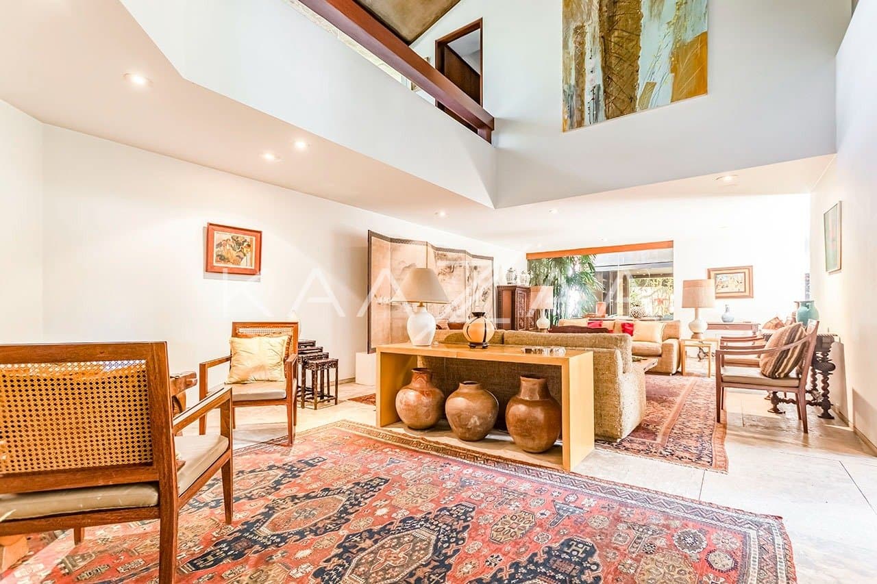 Com ares de casa de campo, uma residência espetacular no Jardim América. - Foto 6