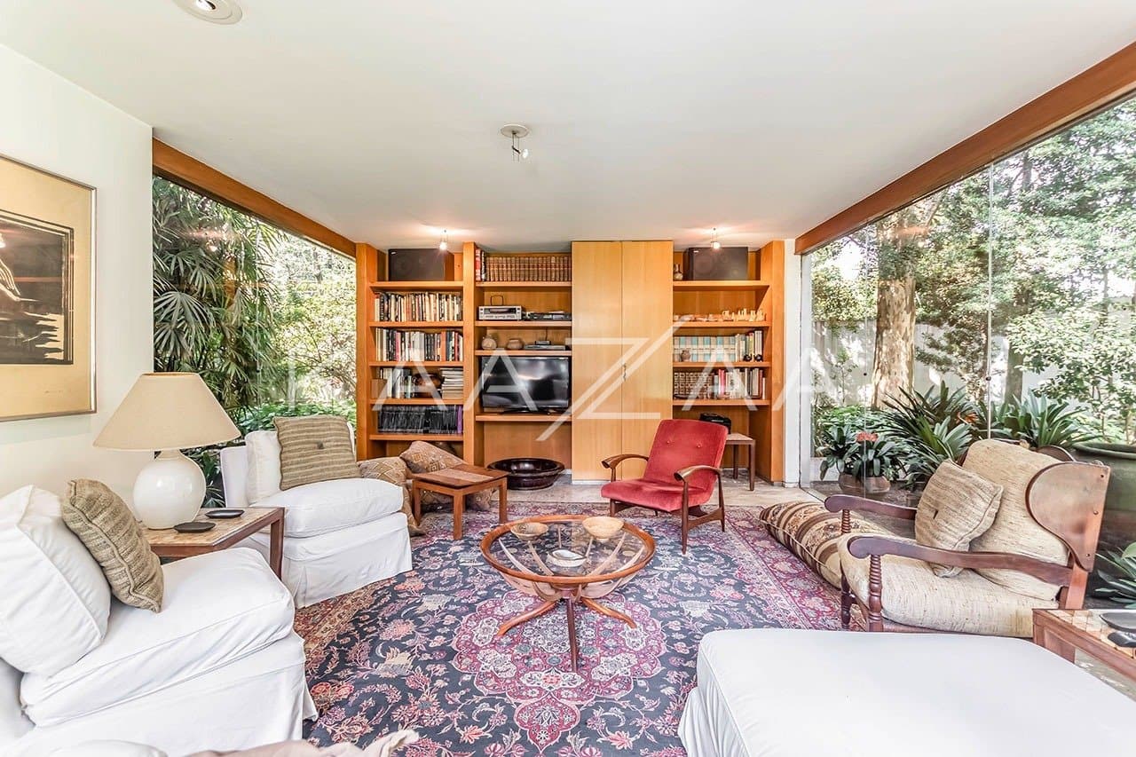 Com ares de casa de campo, uma residência espetacular no Jardim América. - Foto 13