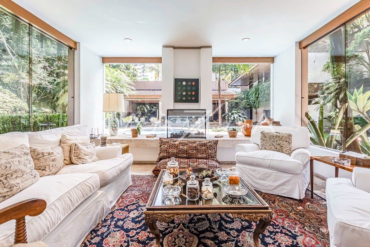 Com ares de casa de campo, uma residência espetacular no Jardim América. - Foto 17