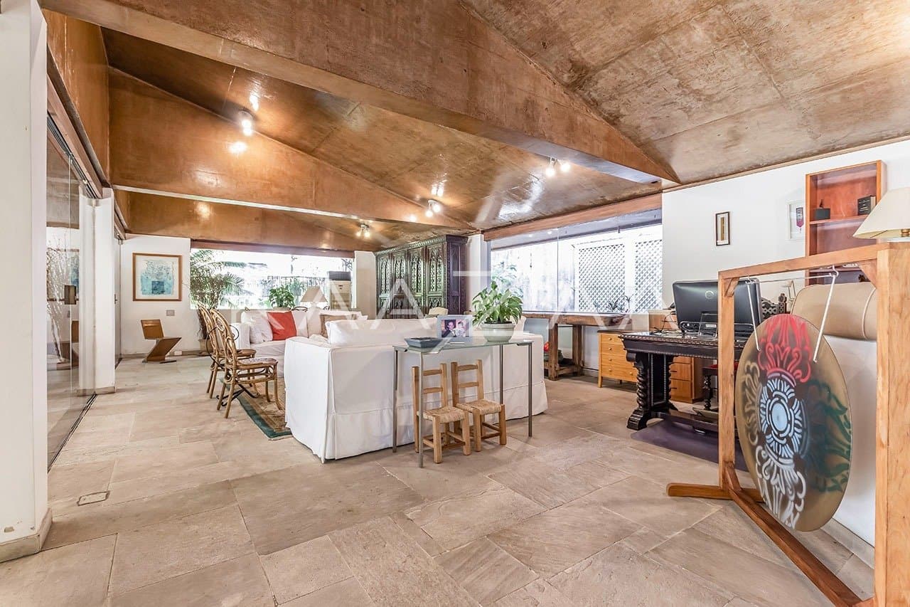 Com ares de casa de campo, uma residência espetacular no Jardim América. - Foto 19