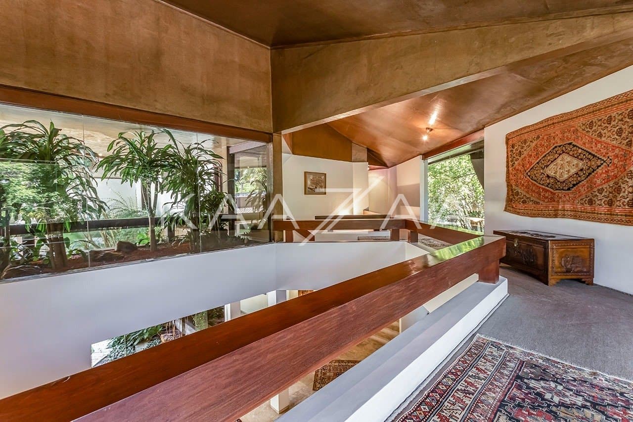 Com ares de casa de campo, uma residência espetacular no Jardim América. - Foto 27