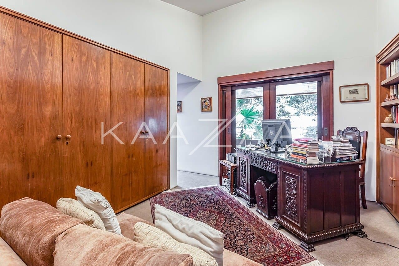 Com ares de casa de campo, uma residência espetacular no Jardim América. - Foto 30