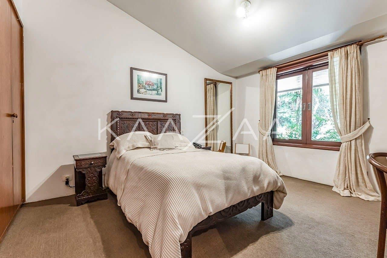 Com ares de casa de campo, uma residência espetacular no Jardim América. - Foto 31