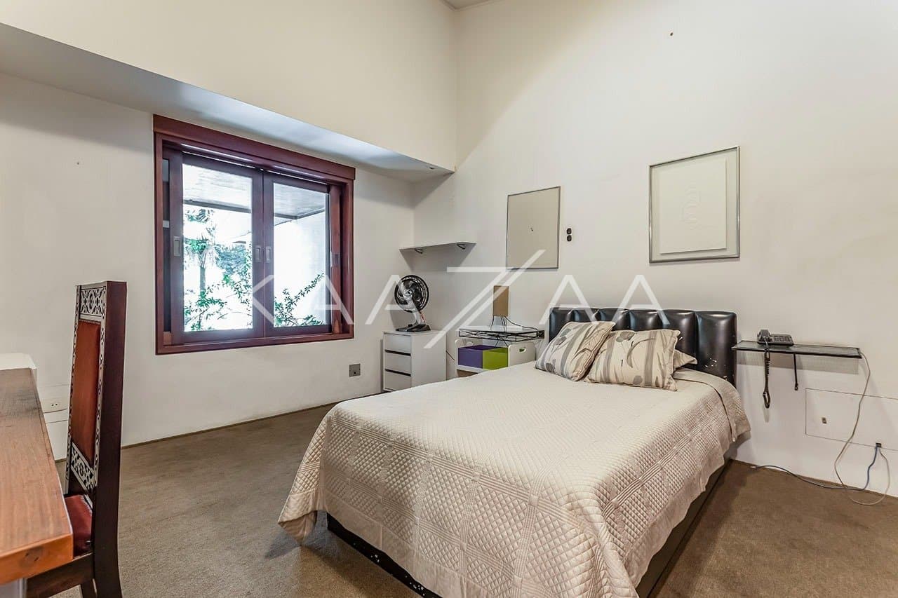 Com ares de casa de campo, uma residência espetacular no Jardim América. - Foto 33