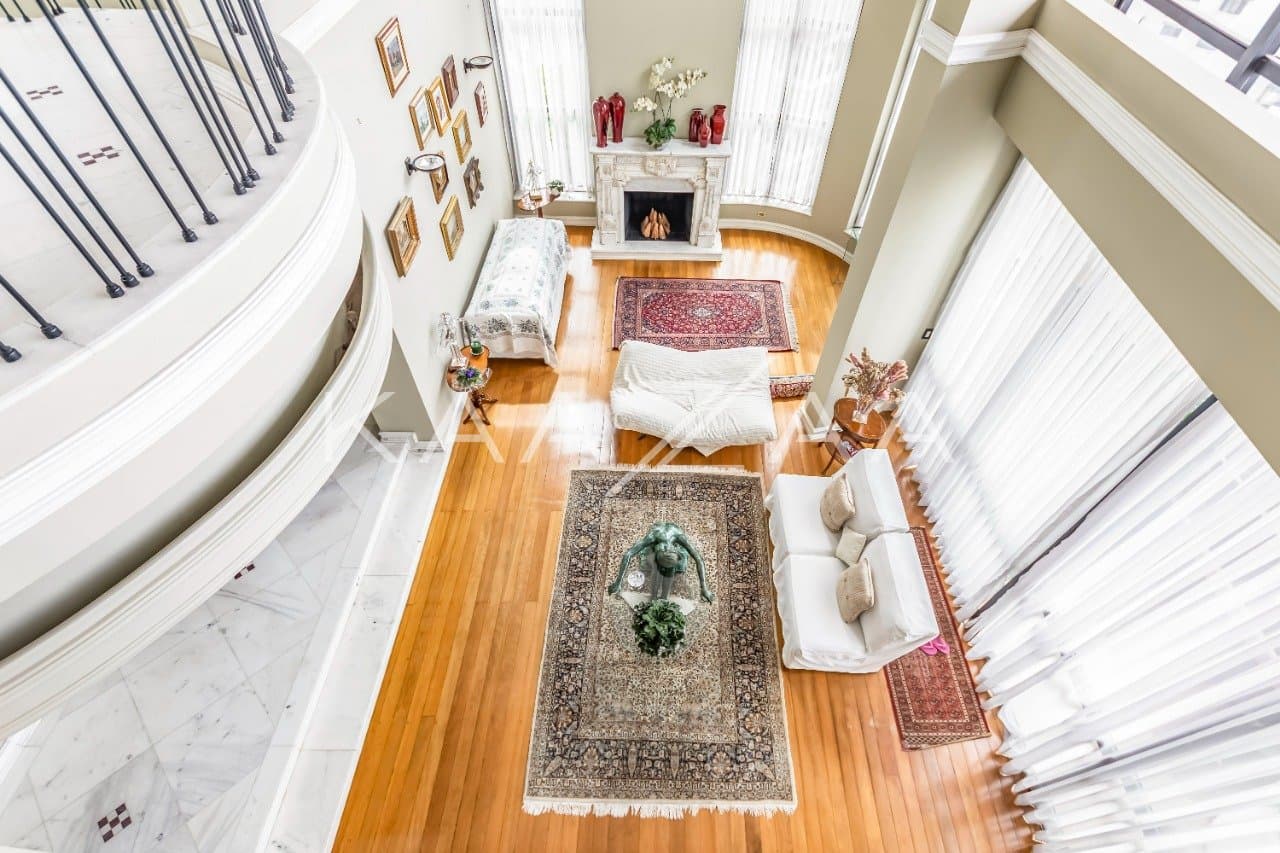 Para se viver envolvido por uma arquitetura elegante e detalhes clássicos, nesta Cobertura Duplex em Moema. - Foto 5