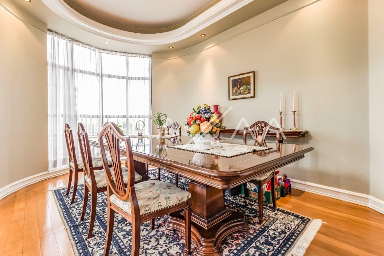 Para se viver envolvido por uma arquitetura elegante e detalhes clássicos, nesta Cobertura Duplex em Moema. - Foto 7