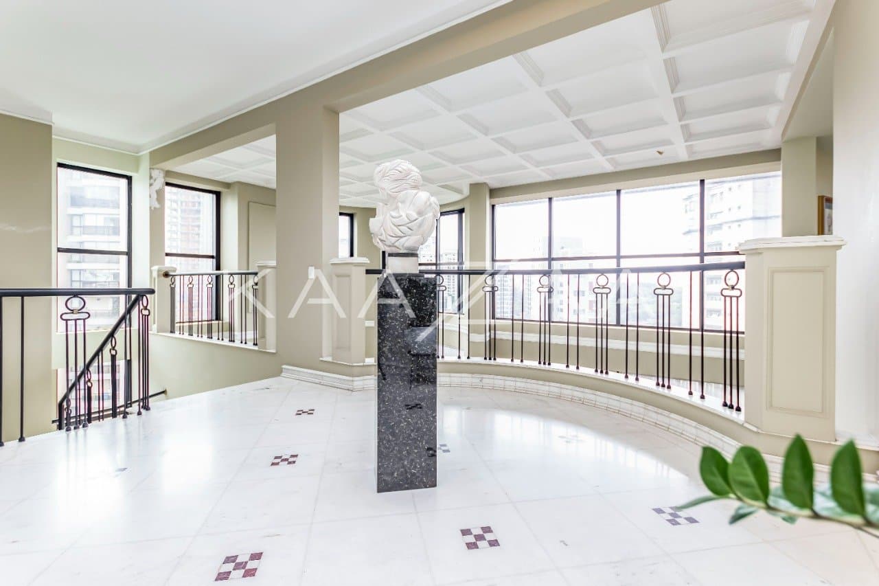 Para se viver envolvido por uma arquitetura elegante e detalhes clássicos, nesta Cobertura Duplex em Moema. - Foto 11