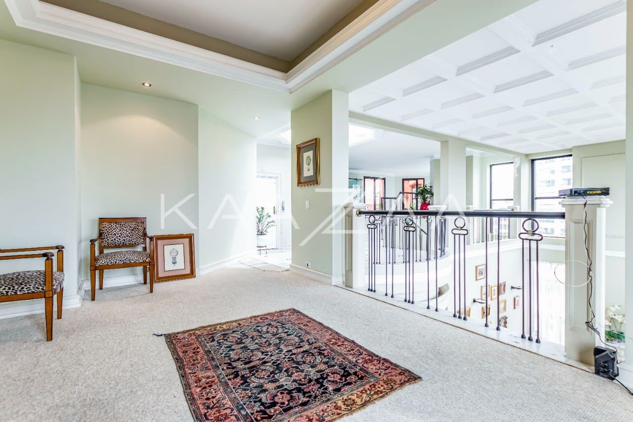 Para se viver envolvido por uma arquitetura elegante e detalhes clássicos, nesta Cobertura Duplex em Moema. - Foto 12