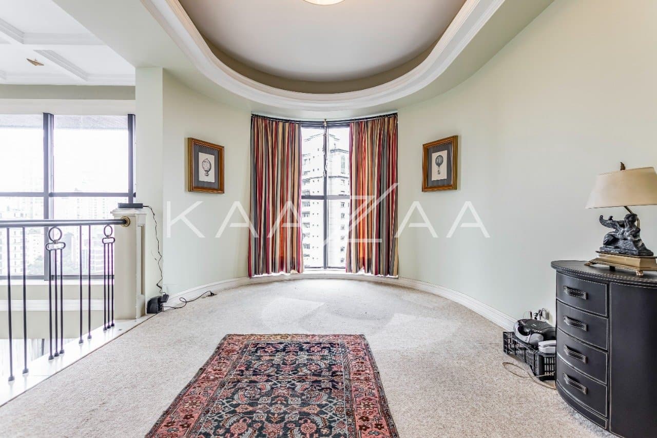 Para se viver envolvido por uma arquitetura elegante e detalhes clássicos, nesta Cobertura Duplex em Moema. - Foto 13