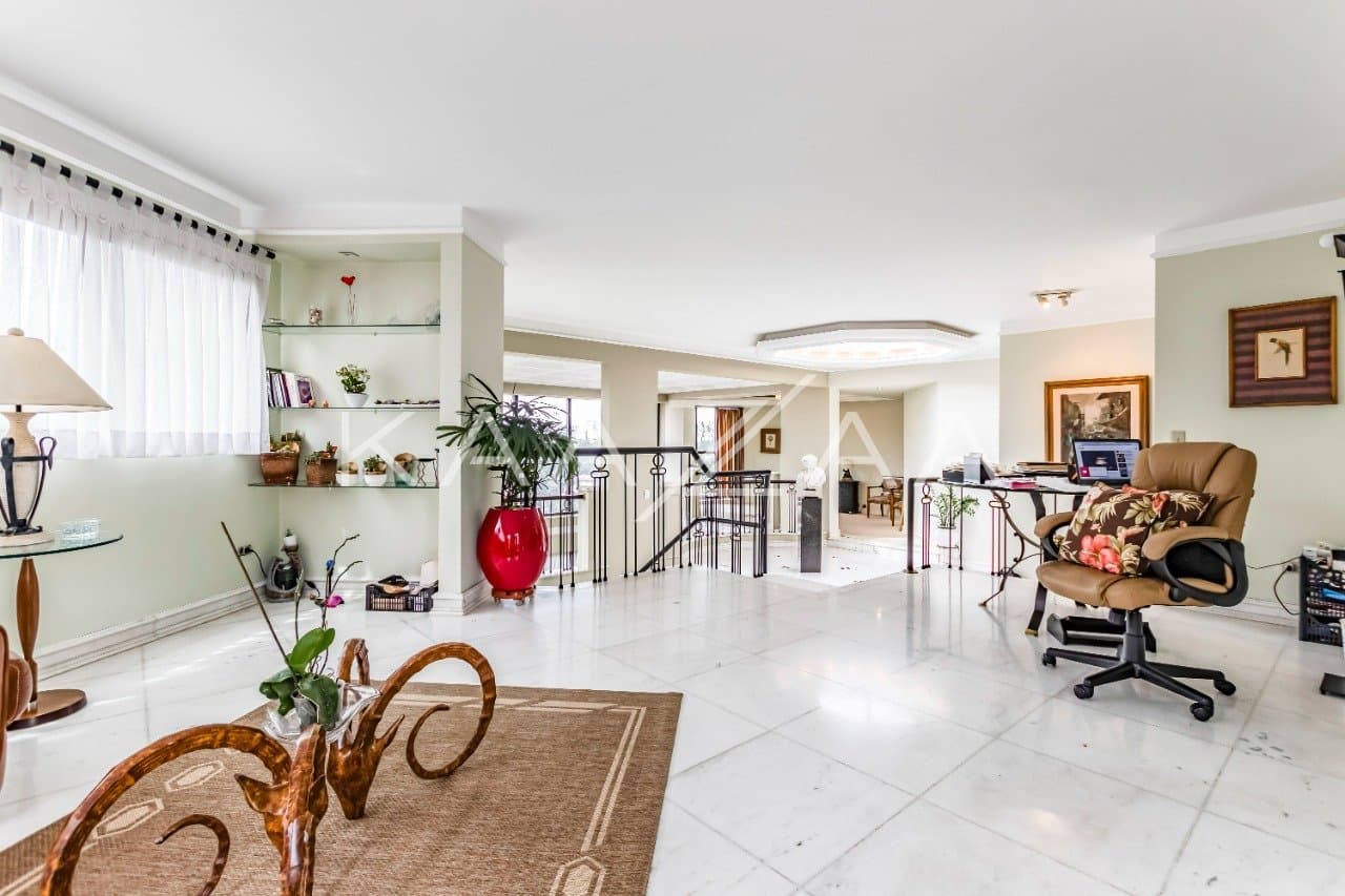 Para se viver envolvido por uma arquitetura elegante e detalhes clássicos, nesta Cobertura Duplex em Moema. - Foto 17