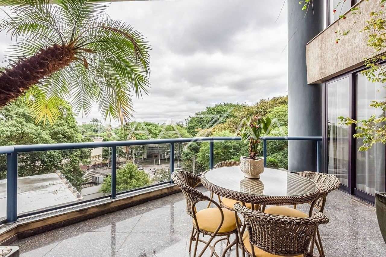 Vista incrível + pé direito duplo + varanda gostosa = Apartamento Duplex irresistível nos Jardins. - Foto 2