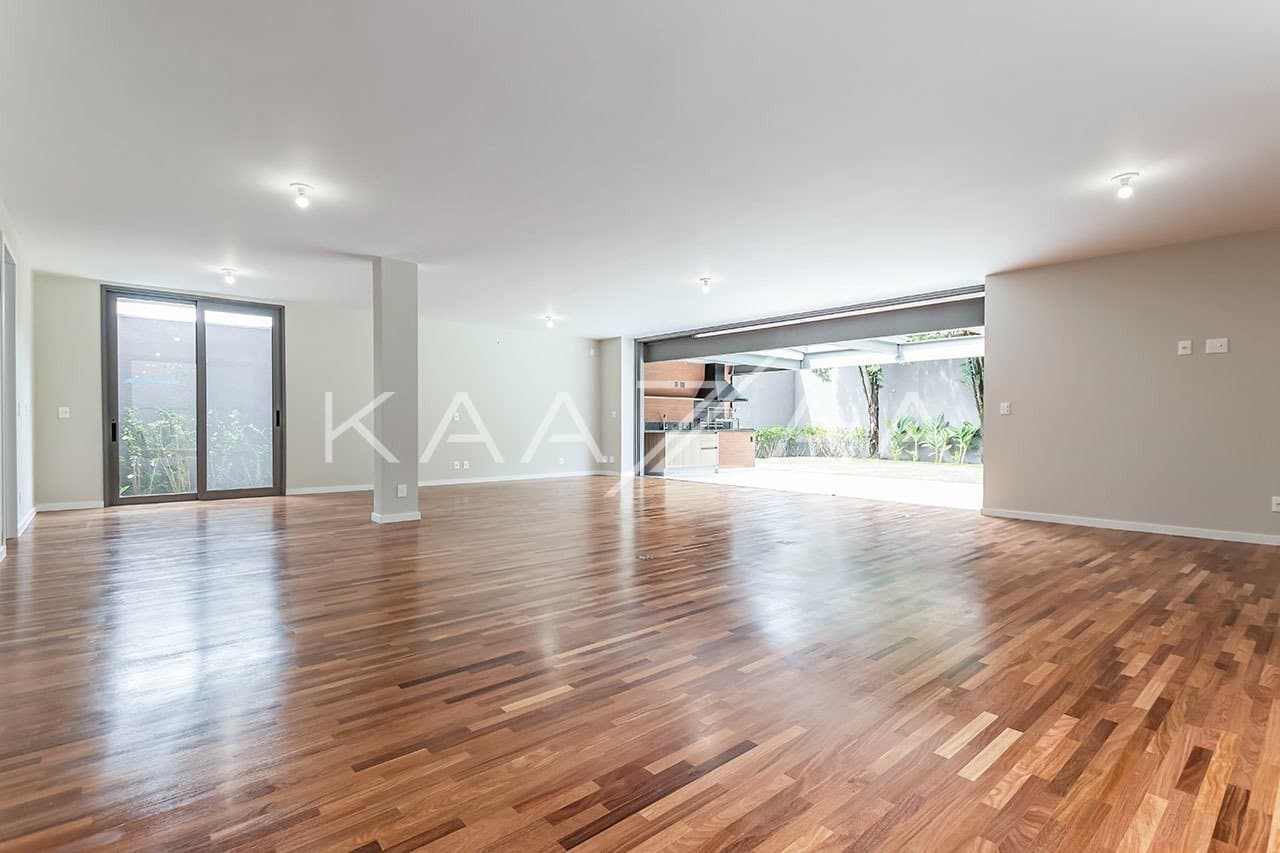 Impecável é a palavra que define essa casa com espaços modernos, em Alto de Pinheiros. - Foto 6