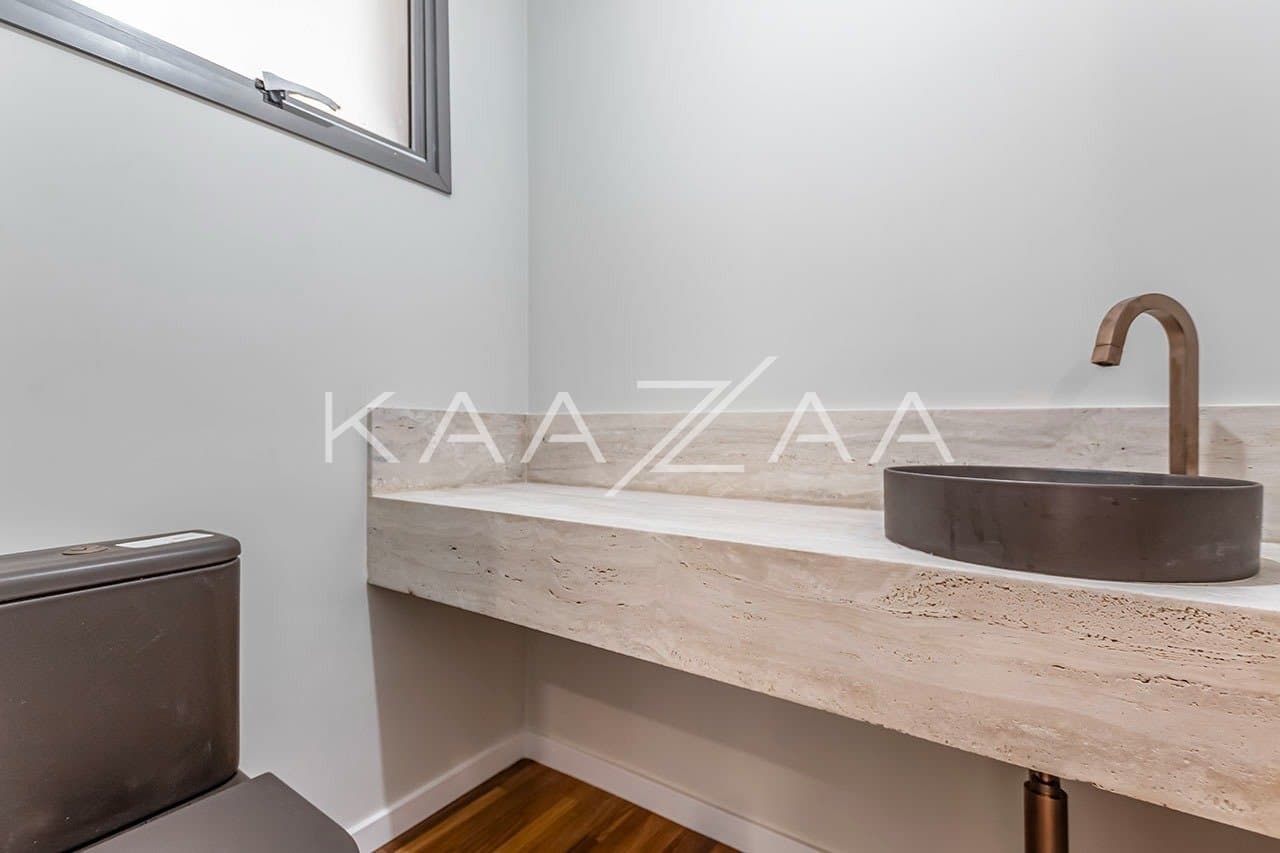 Impecável é a palavra que define essa casa com espaços modernos, em Alto de Pinheiros. - Foto 11