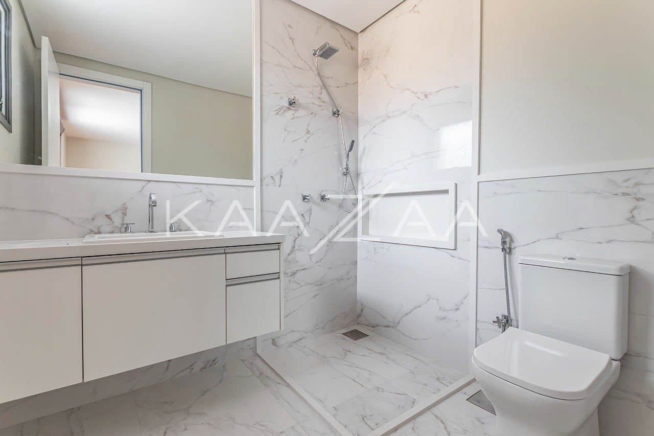 Impecável é a palavra que define essa casa com espaços modernos, em Alto de Pinheiros. - Foto 18