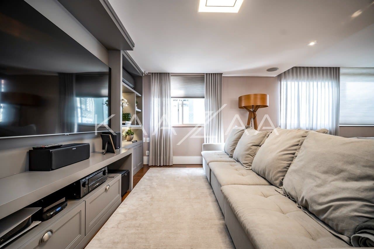 Um apartamento belíssimo no Itaim Bibi: reformado, com excelente infra-estrutura e acabamentos. - Foto 5