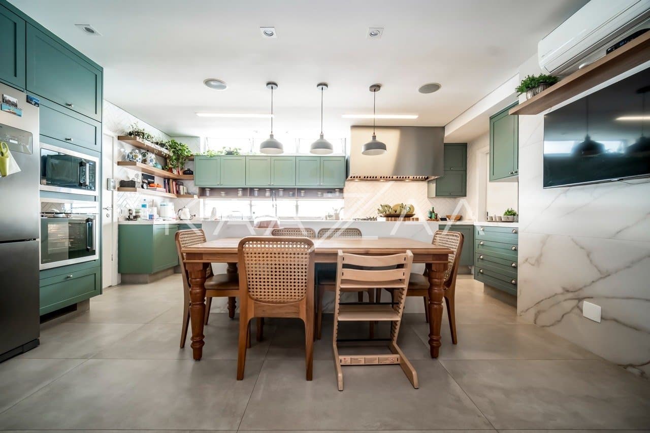 Um apartamento belíssimo no Itaim Bibi: reformado, com excelente infra-estrutura e acabamentos. - Foto 10