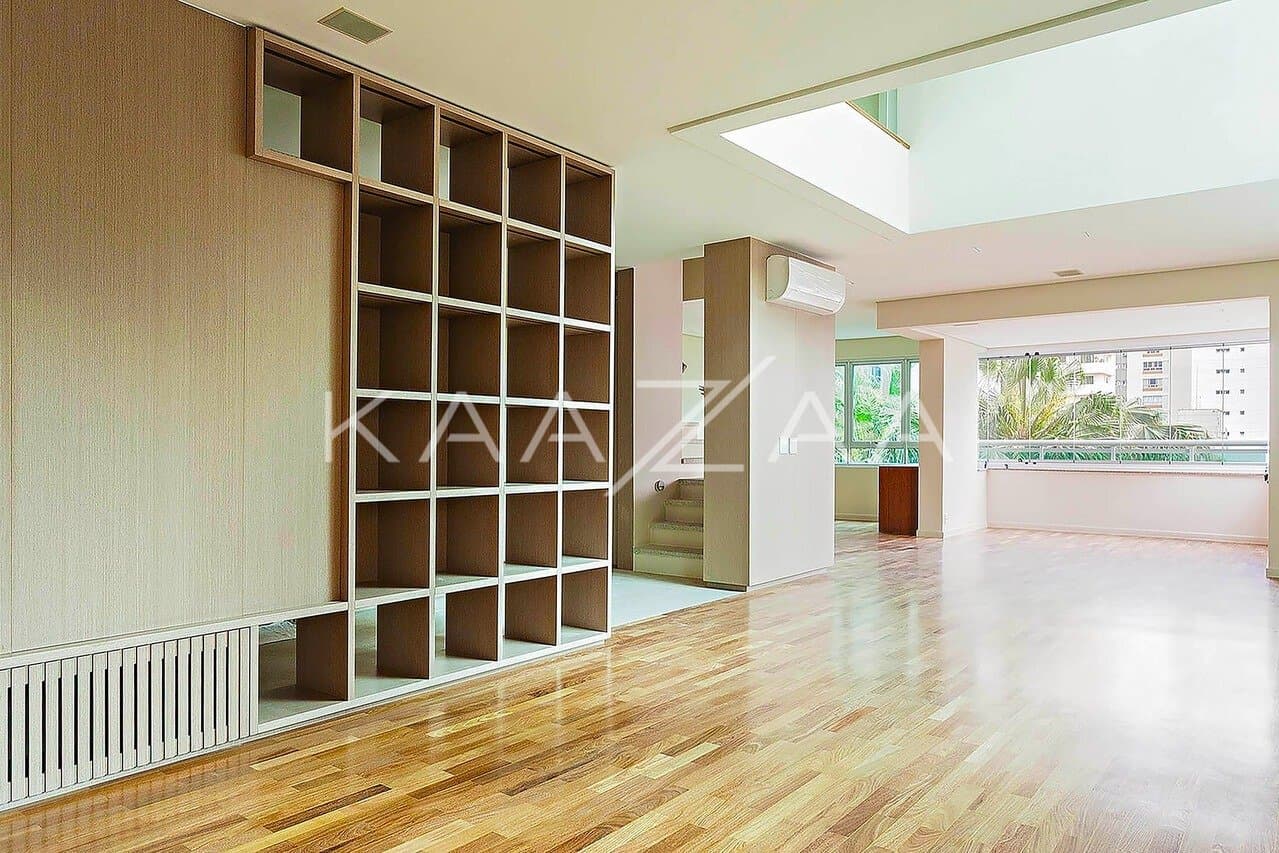 Cores suaves e muita elegância neste Apartamento Duplex no Itaim Bibi. - Foto 2