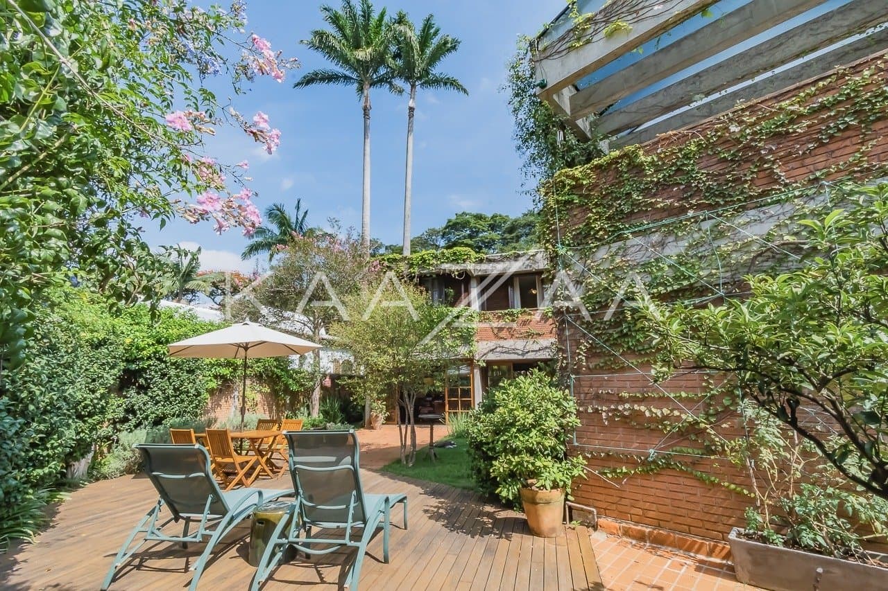 Viver em tranquilidade sem sair de São Paulo. Casa com ares de campo, em Cidade Jardim. - Foto 7