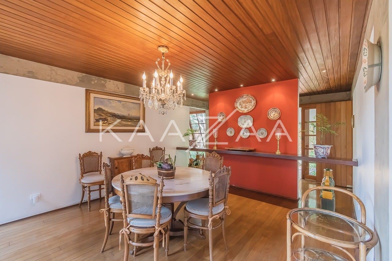 Viver em tranquilidade sem sair de São Paulo. Casa com ares de campo, em Cidade Jardim. - Foto 14