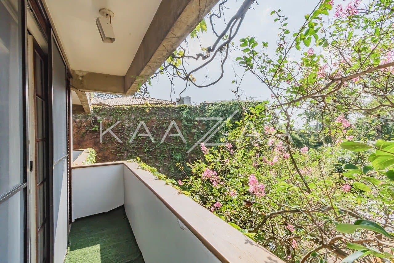 Viver em tranquilidade sem sair de São Paulo. Casa com ares de campo, em Cidade Jardim. - Foto 26