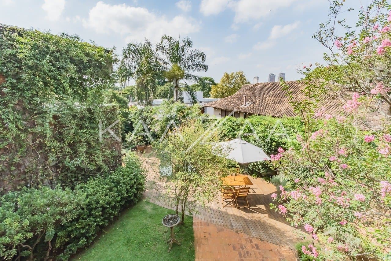 Viver em tranquilidade sem sair de São Paulo. Casa com ares de campo, em Cidade Jardim. - Foto 27