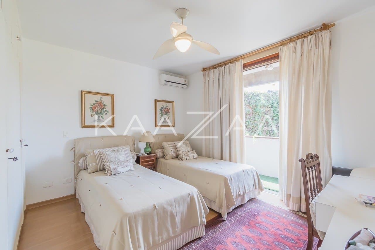 Viver em tranquilidade sem sair de São Paulo. Casa com ares de campo, em Cidade Jardim. - Foto 29