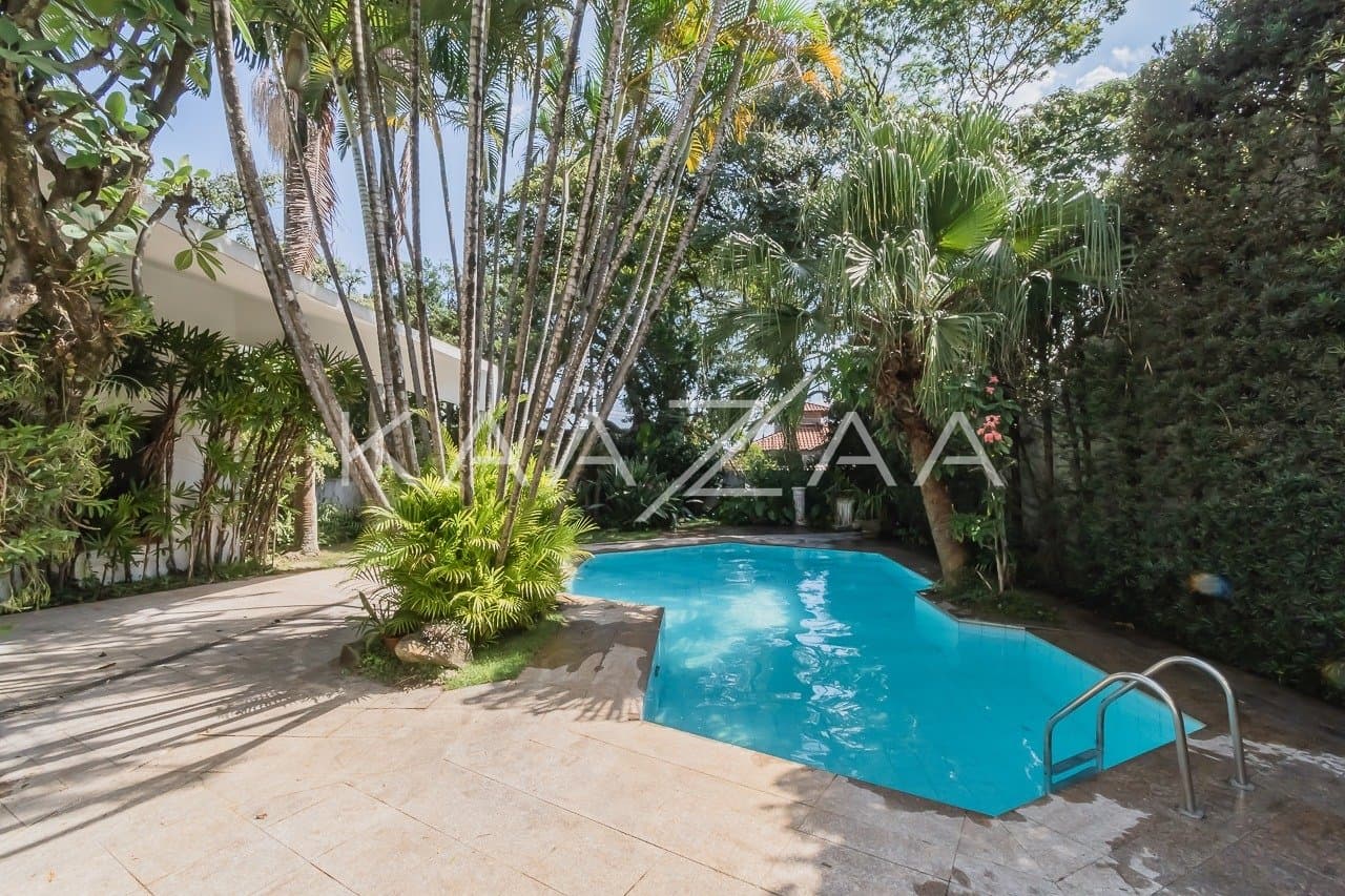 Casa com ares frescos, paisagismo e muita tranquilidade. Uma planta inigualável, no Jardim Guedala. - Foto 2