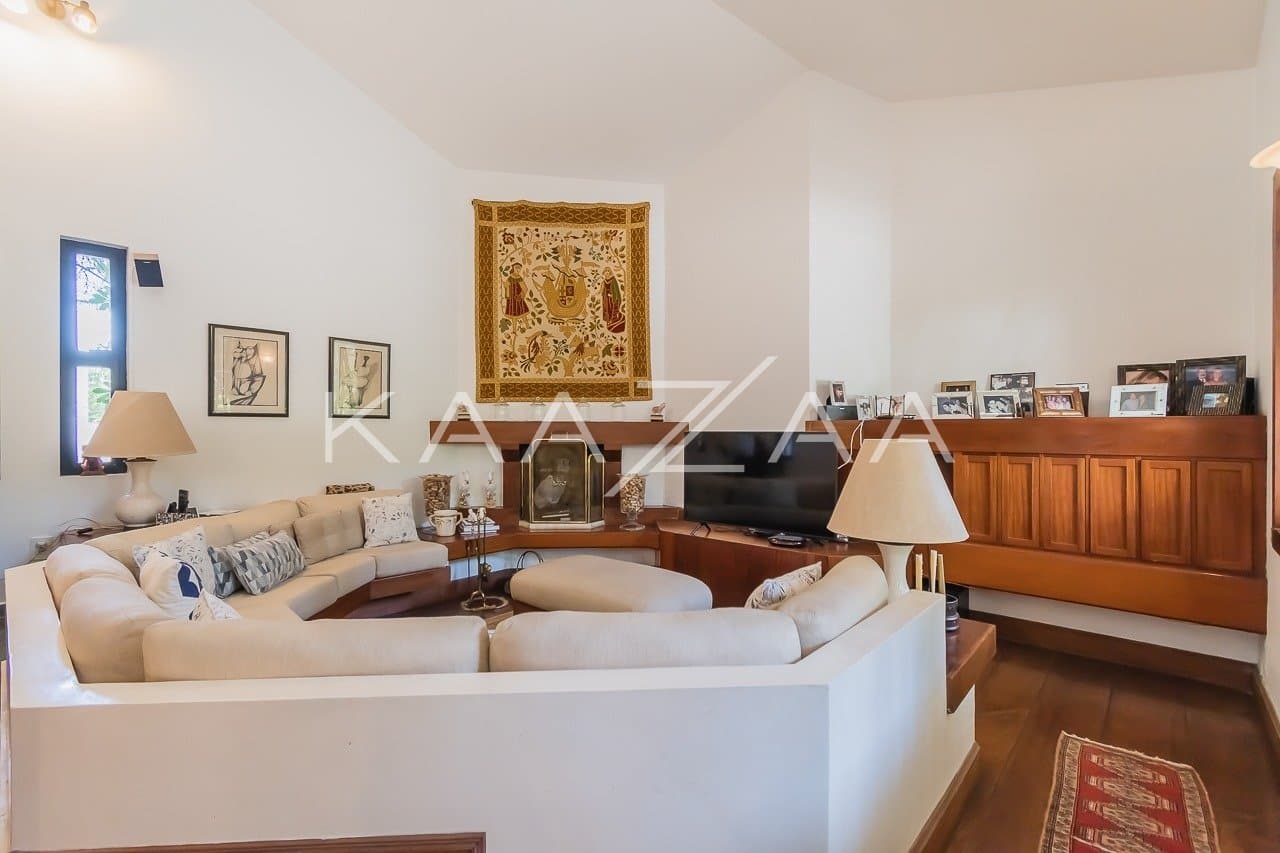 Casa com ares frescos, paisagismo e muita tranquilidade. Uma planta inigualável, no Jardim Guedala. - Foto 16