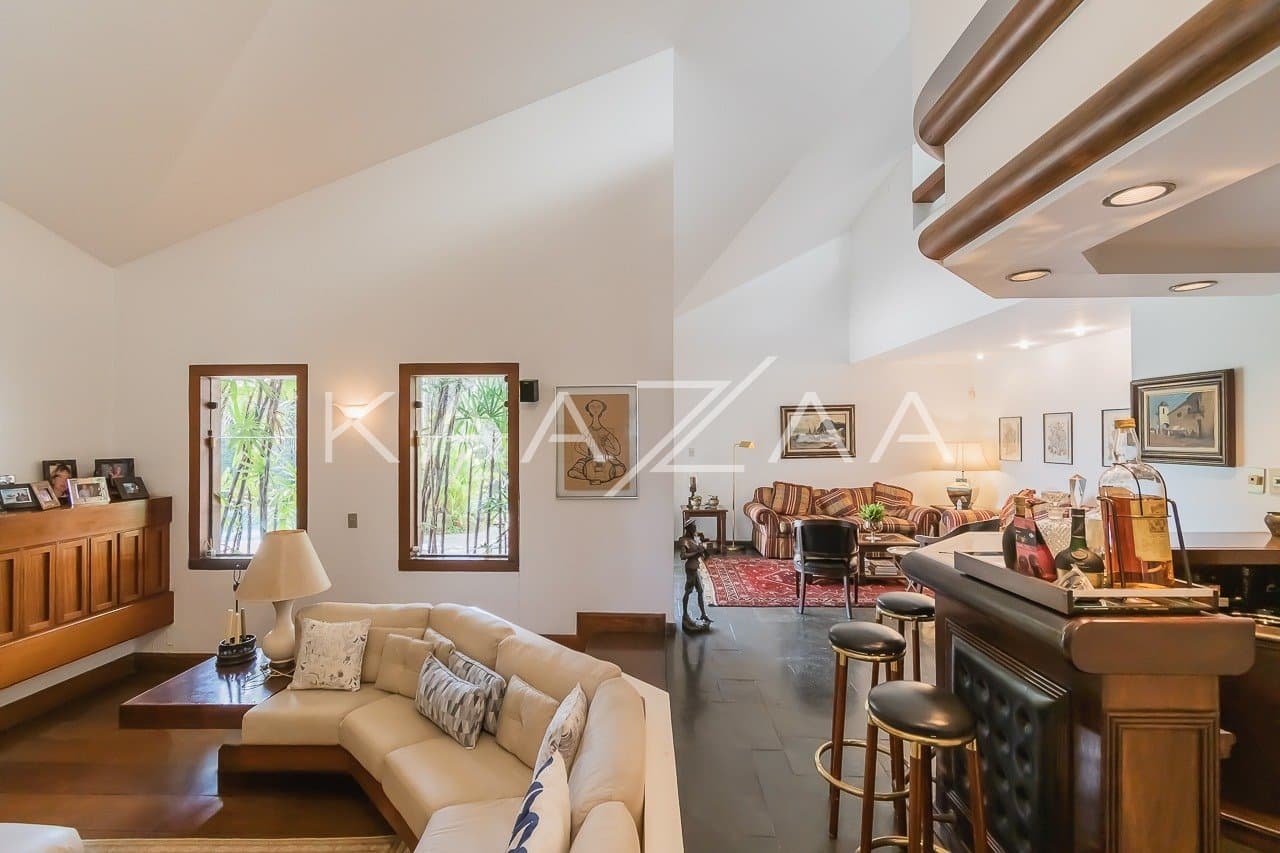 Casa com ares frescos, paisagismo e muita tranquilidade. Uma planta inigualável, no Jardim Guedala. - Foto 17