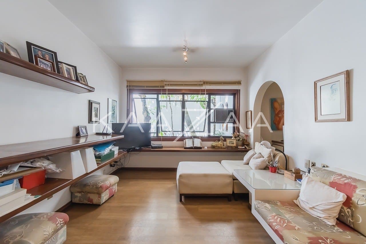 Casa com ares frescos, paisagismo e muita tranquilidade. Uma planta inigualável, no Jardim Guedala. - Foto 21